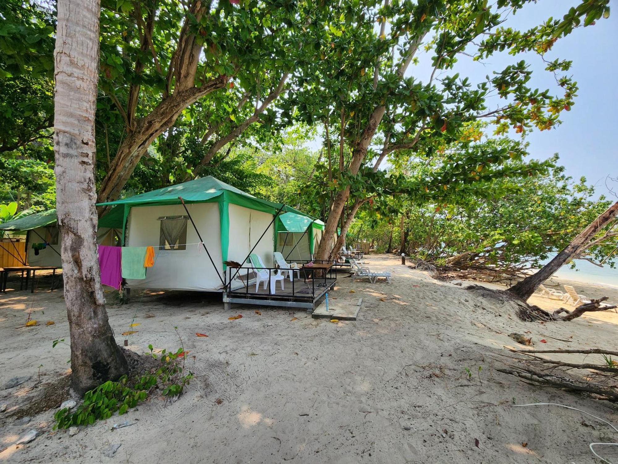 Koh Ngai Camping Restaurant @ Bar מראה חיצוני תמונה