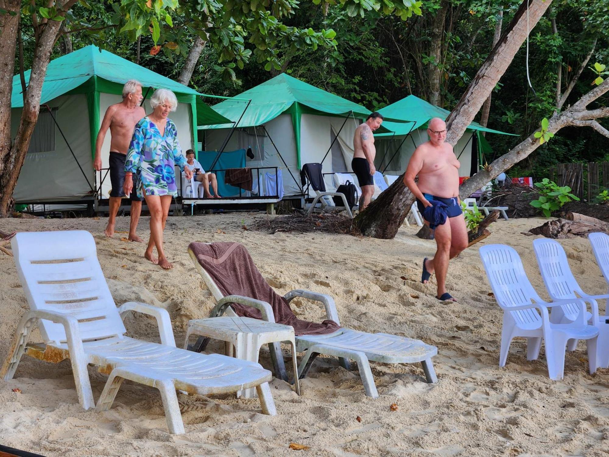 Koh Ngai Camping Restaurant @ Bar מראה חיצוני תמונה